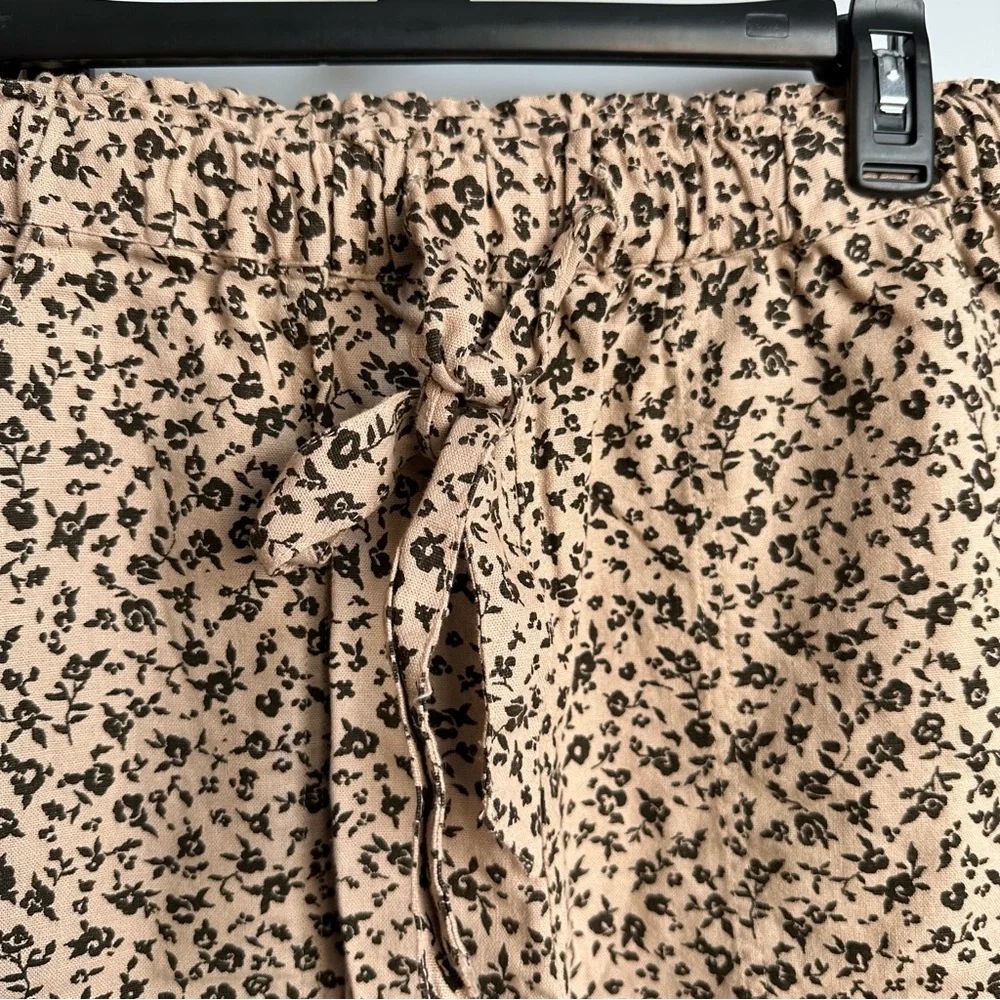 NWT Daytrip Woven Floral Jogger Buckle Spring Fashion Style Pants Sz Medium - Picture 12 of 12